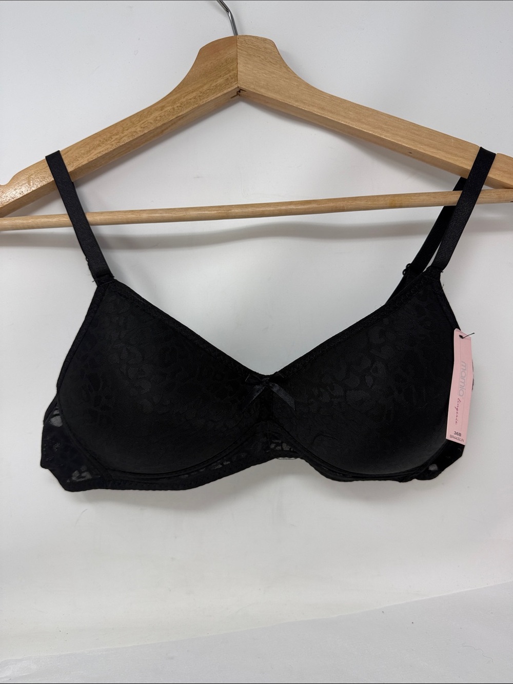 Mamia Lingerie Black Floral Mesh Wireless Bra 36B Soft Glam Everyday Luxe